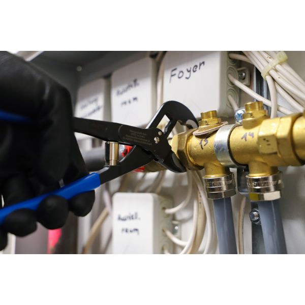 BGSTechnic 75201 Water Pump Pliers selfadjusting 250 mm