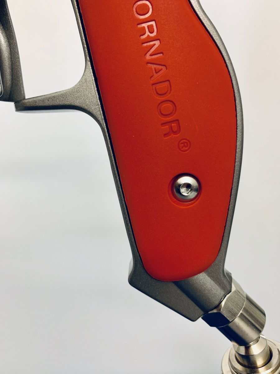 Nahaufnahme des Griffs einer Tornador Gun Classic Z-010RS.